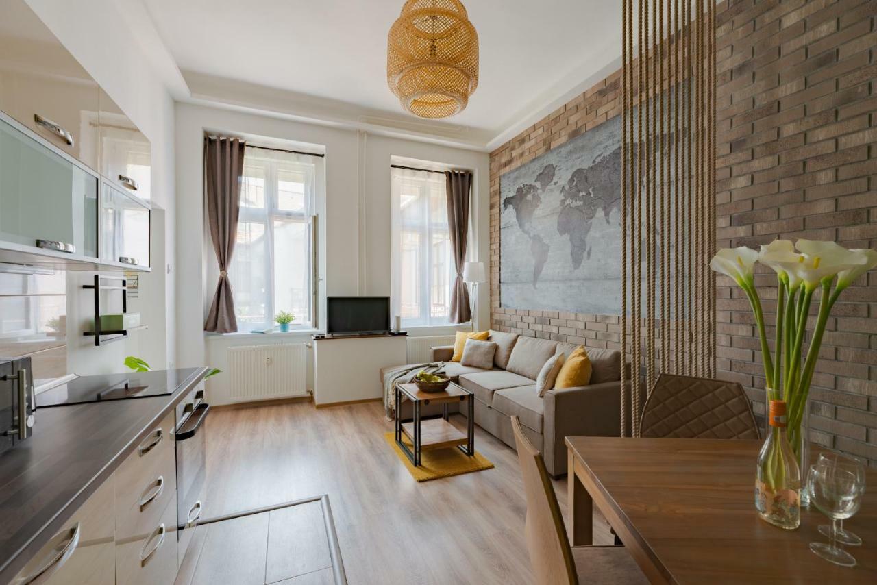 Central Kira Apartment Будапеща Екстериор снимка