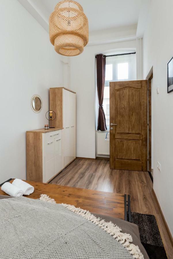 Central Kira Apartment Будапеща Екстериор снимка