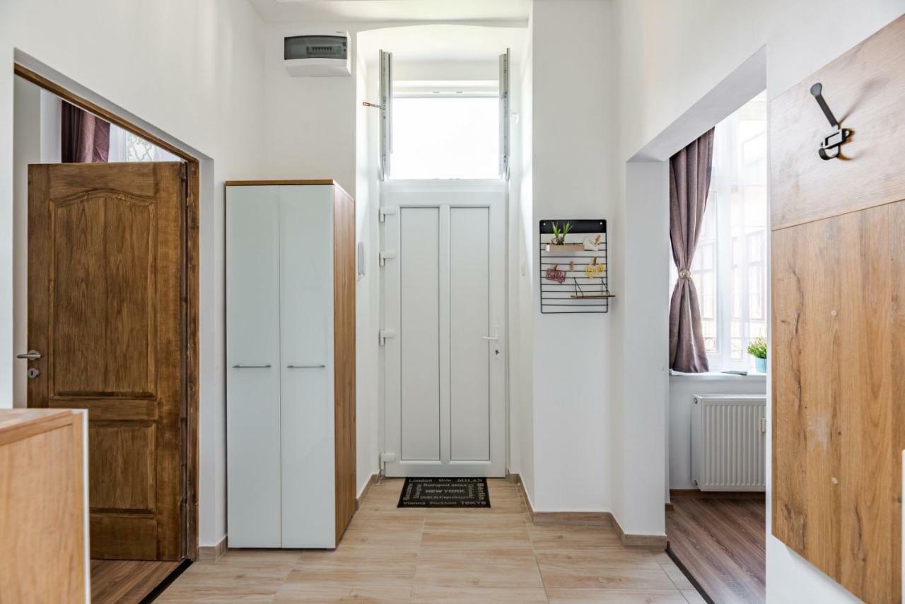 Central Kira Apartment Будапеща Екстериор снимка